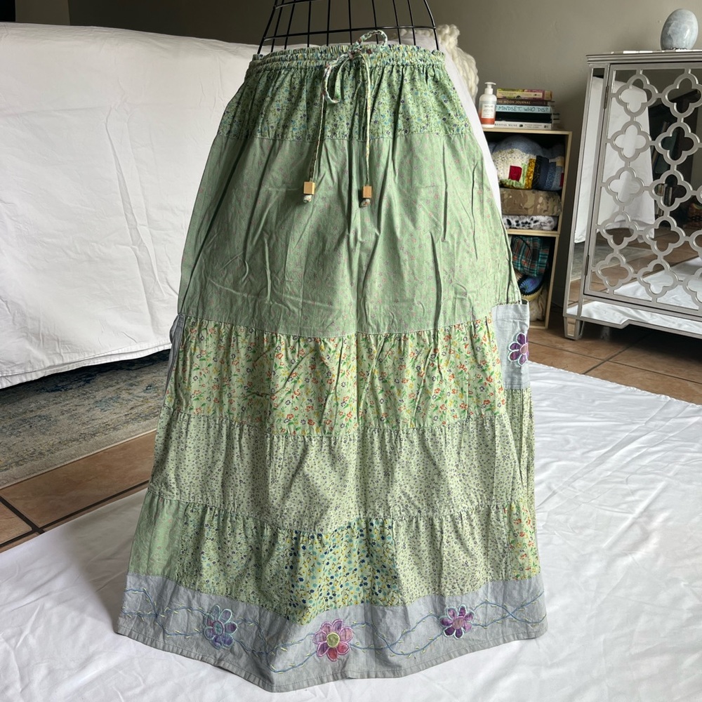 Hippy skirt with pockets, very lightly used and in great condition